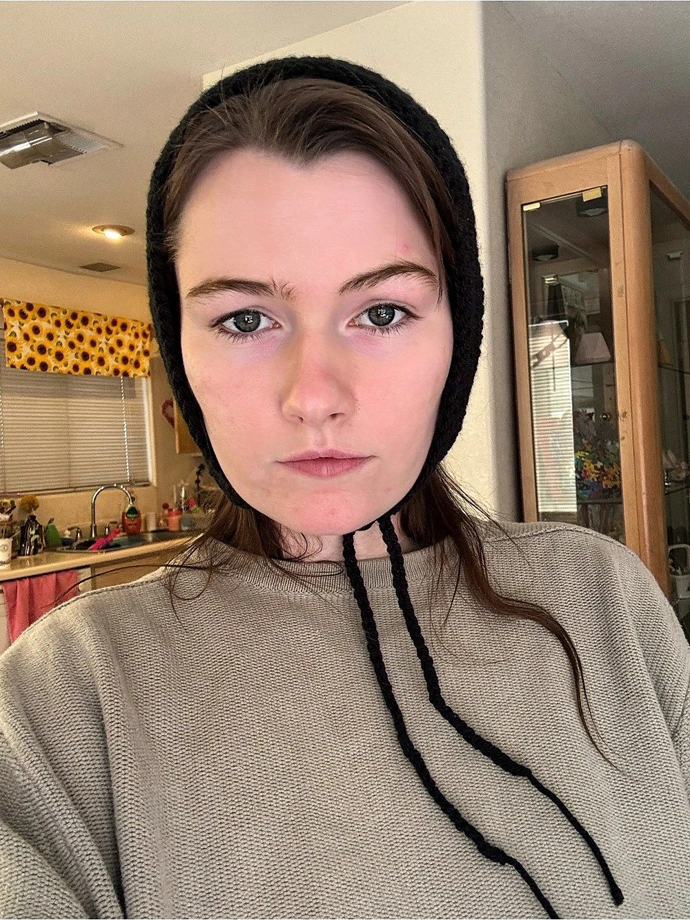 Black Knit Bonnet Like New